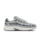 Nike P-6000 SE (LT Smoke Grey/Metallic Silver)