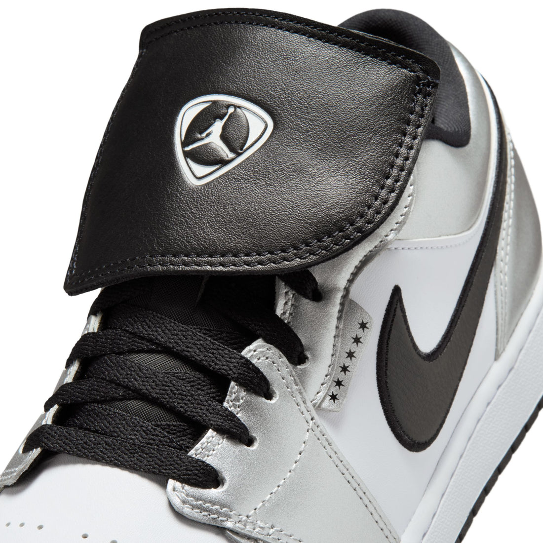 Air Jordan 1 Low SE (White/Black/White)