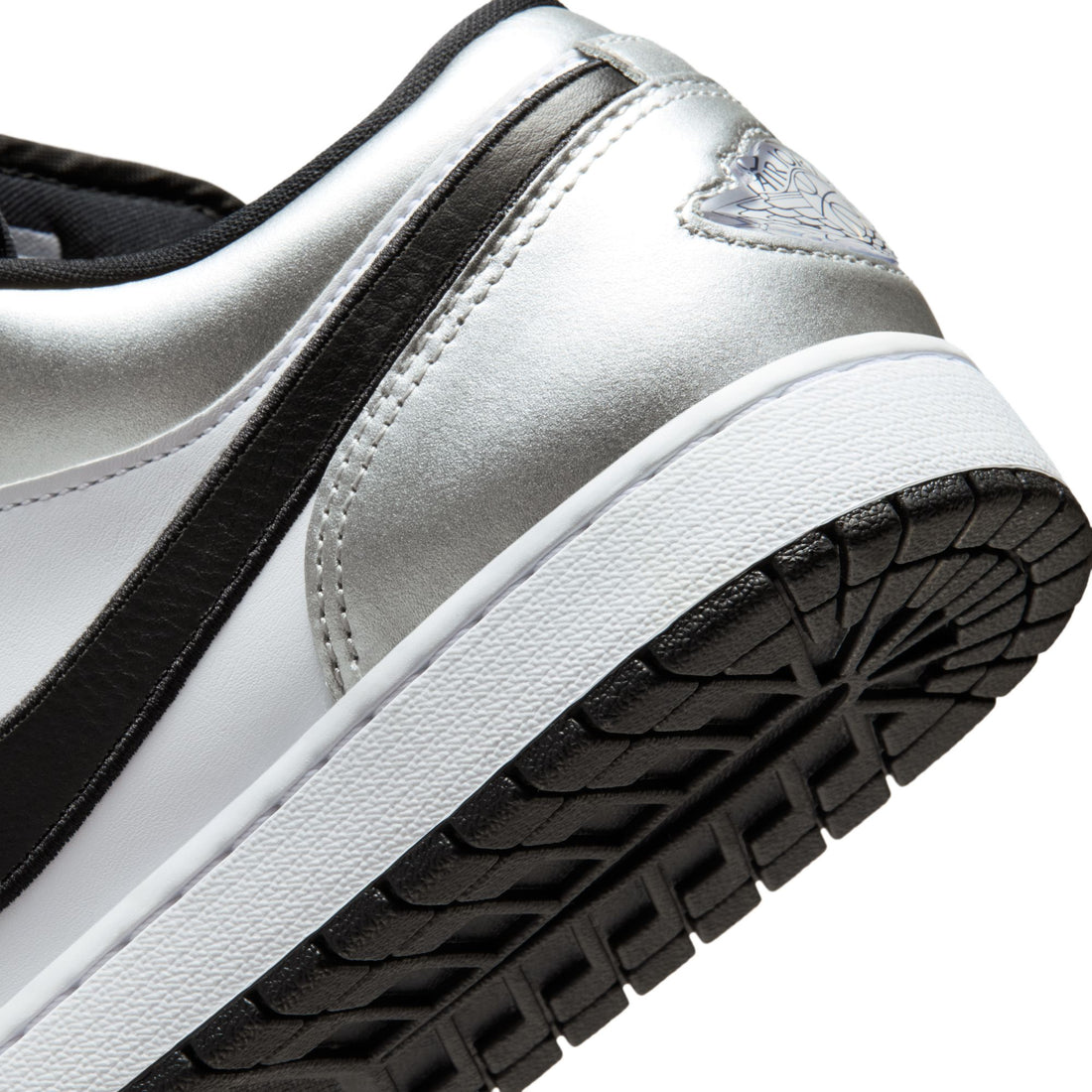 Air Jordan 1 Low SE (White/Black/White)