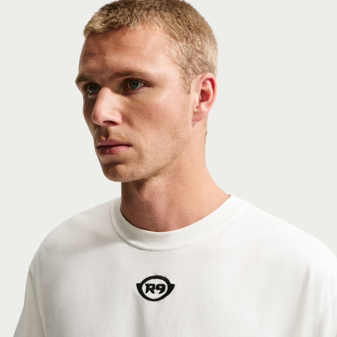 Nike "R9" T-Shirt