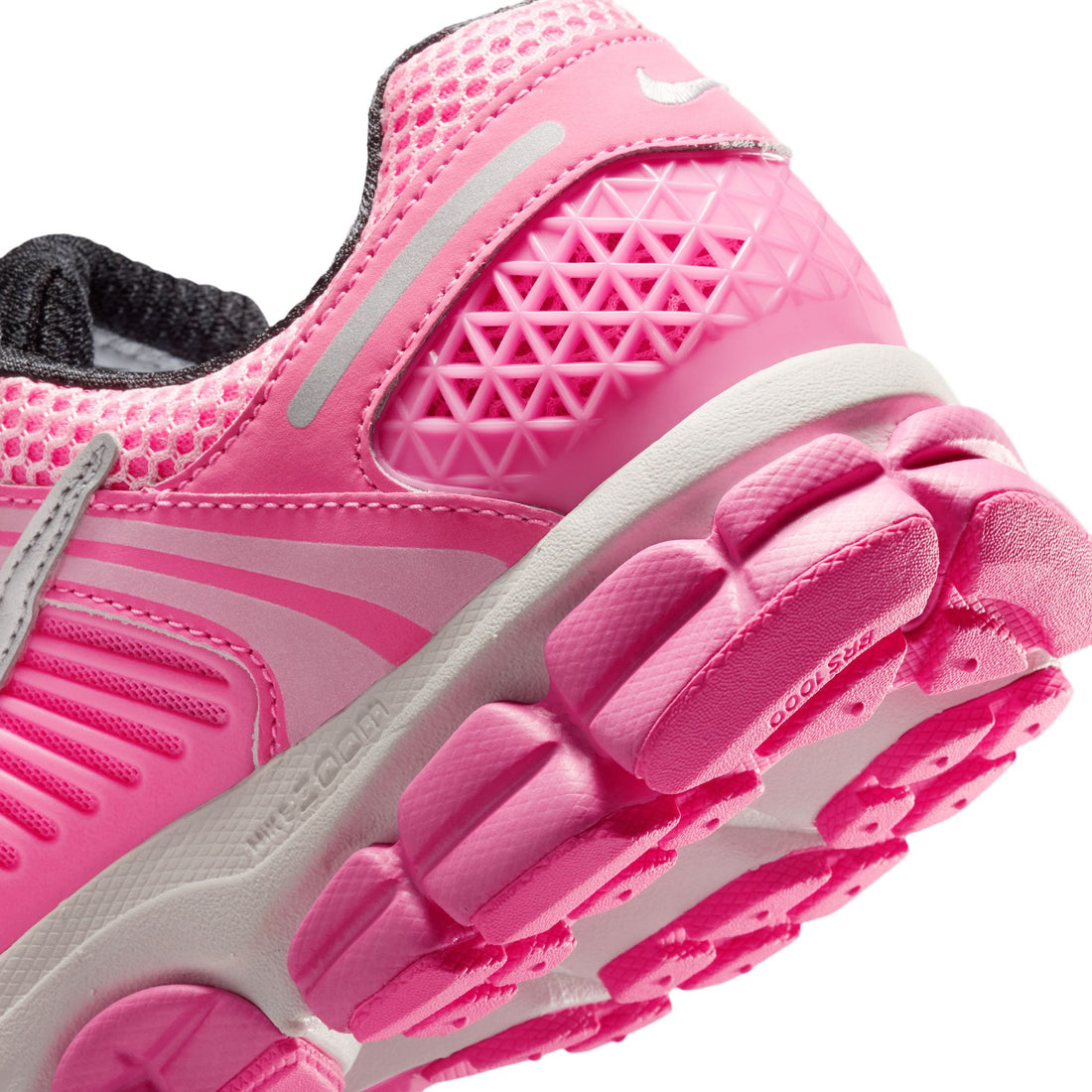 WMNS Nike Vomero 5 (Pink Glow/Metallic Silver)