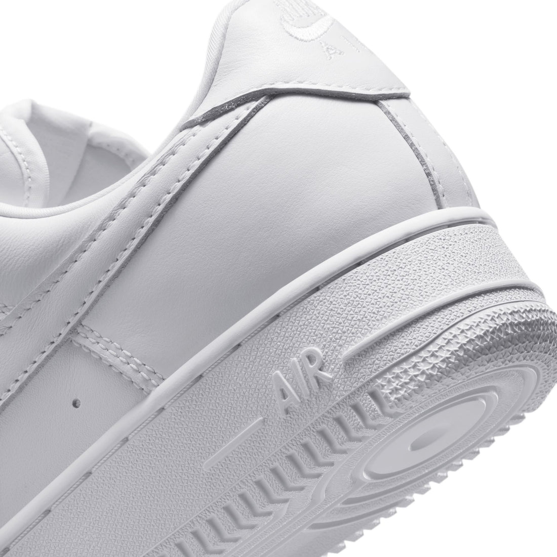 Nike Air Force 1 '01 (White/White/White)
