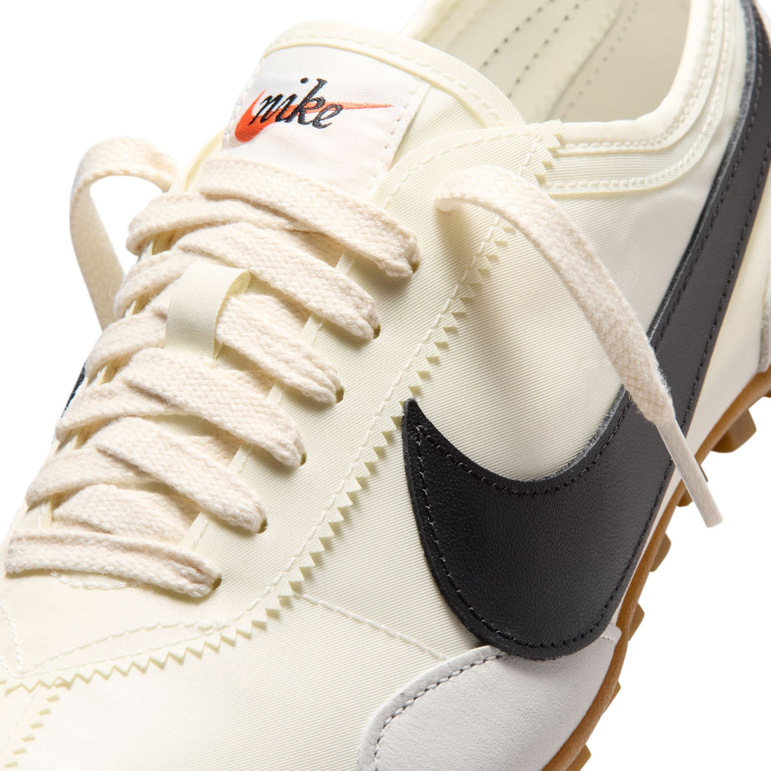 WMNS Nike Moon Shoe OG (Sail/Black/Sail)