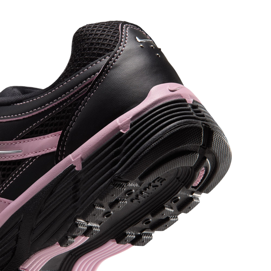 WMNS Nike P-6000 (Black/Metallic Silver)
