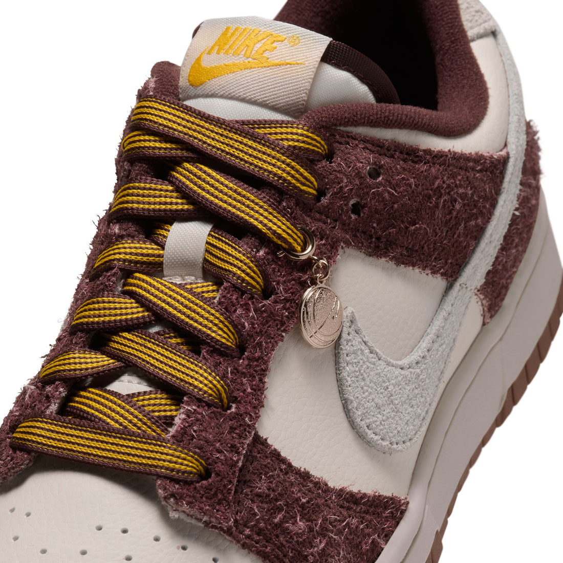 WMNS Nike Dunk Low (Mystic Dates/Coconut Milk)
