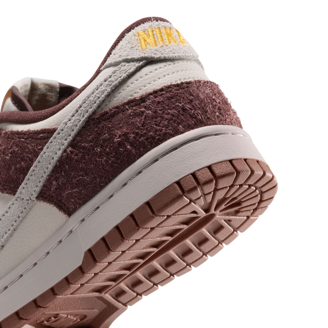 WMNS Nike Dunk Low (Mystic Dates/Coconut Milk)